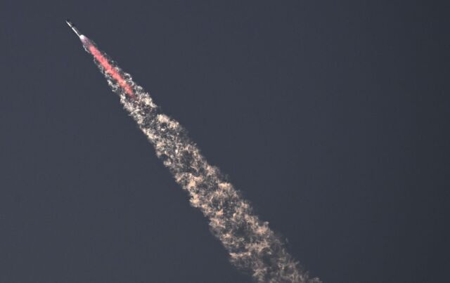 SpaceX's Starship rocket launches from Starbase during its second test flight in Boca Chica, Texas, on Nov. 18, 2023.