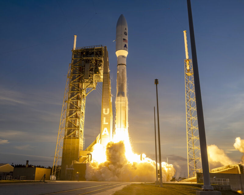 Launch of ULA's Atlas V rocket during the U.S. Space Force's USSF-51 mission.