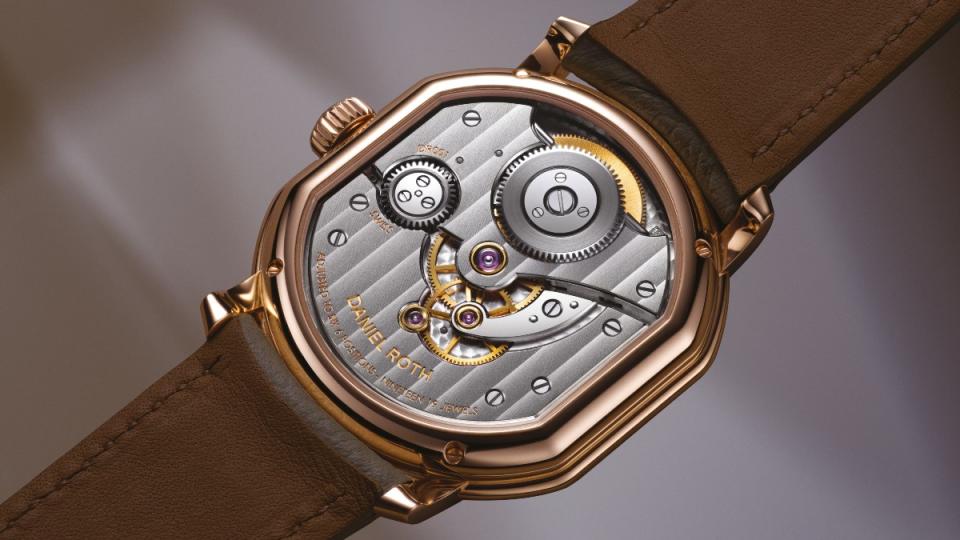 Exhibition case back with the DR001 caliber of the Rose Gold Tourbillon