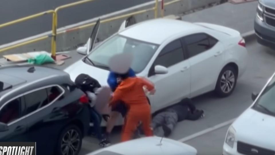 Bad parking task causes violent road rage