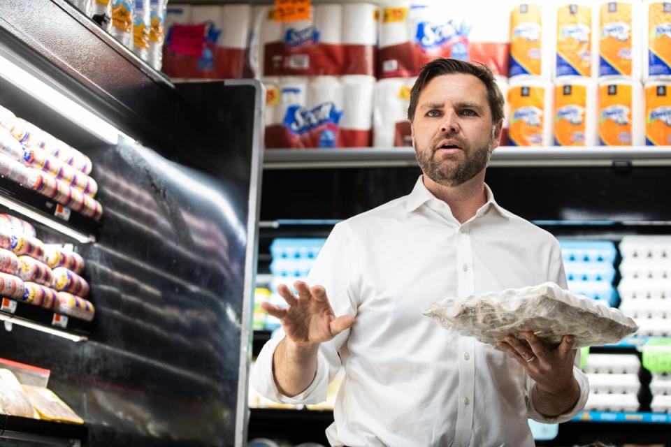 JD Vance claimed eggs cost $4, but was surprised by the price tag behind him (AP)