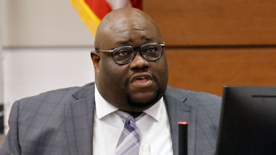 Dr. Marlon Osbourne, the former pathologist in Philadelphia, later moved to Florida. As an assistant medical researcher for Palm Beach County, he saw witnesses here during the Parkland School -Schieter Nikolas Cruz's 2022 test in Fort Lauderdale. - Mike Stocker/Pool/AFP/Getty - Images/File