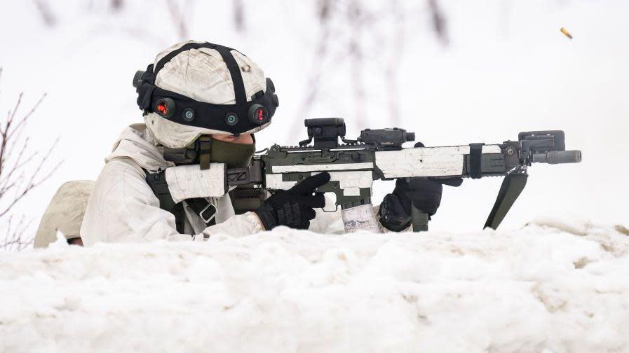 A Swedish soldier who participates in a training exercise across the border of the Norwegian Finse in the Arctic area