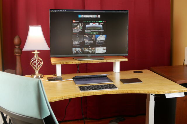 The Fully Jarvis standing desk has a solid construction and numerous optional accessories.