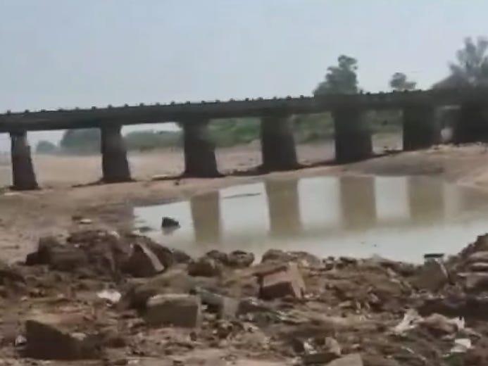 An iron bridge over a canal has disappeared in India's Rohtas district.