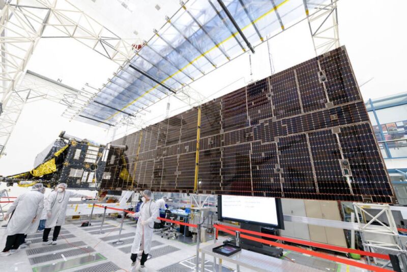 One of two solar panels on NASA's Psyche spacecraft has been successfully deployed in JPL's legendary High Bay 2 cleanroom.