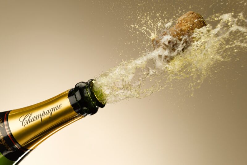 You'll be amazed: Popped champagne cork emits CO2 at supersonic speeds