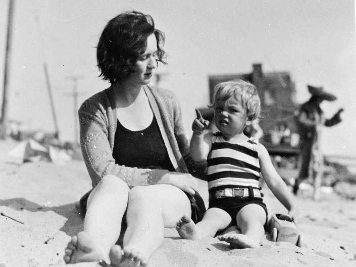 Photo of Marilyn Monroe, then Norma Jeane Baker and her mother Gladys Baker.