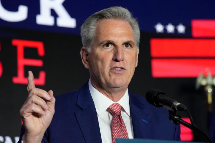 House Minority Leader Kevin McCarthy of California speaks at an election event on November 9, 2022 in Washington.  The results of the midterm elections raise questions about the future of US aid to Ukraine.  McCarthy warned last month that his party's writing of a "blank check"  for Ukraine if it wins the majority in the House.