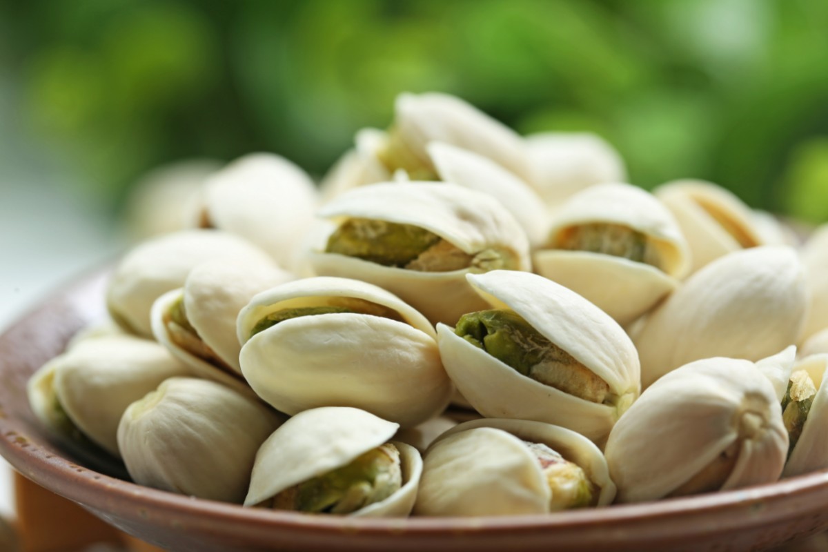 a bowl of pistachios