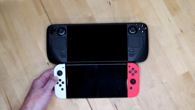 Comparison of Steam Deck format with Nintendo Switch.