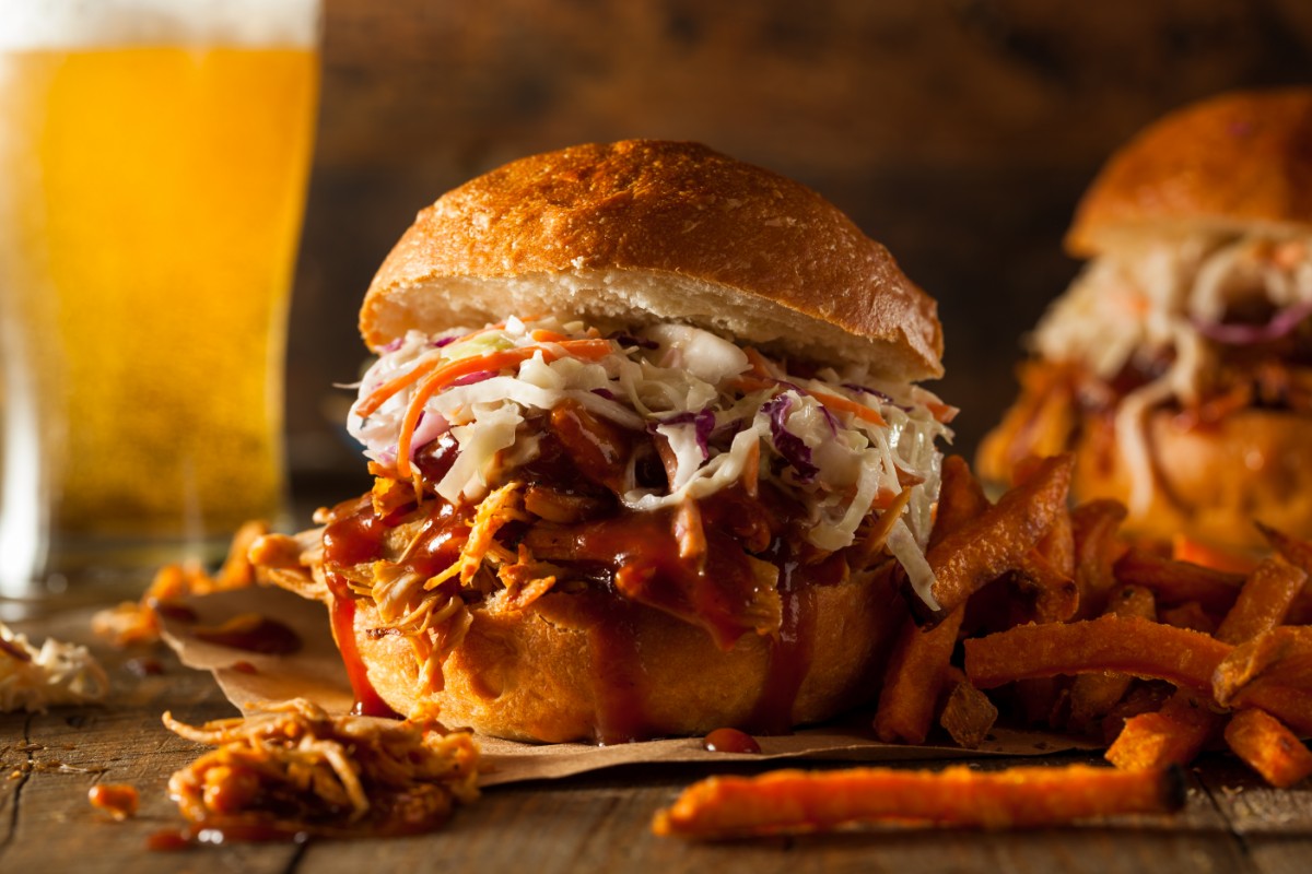 Pulled chicken sandwich