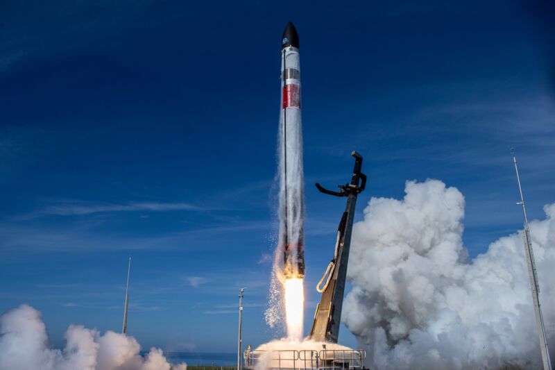 An electron rocket launches the 