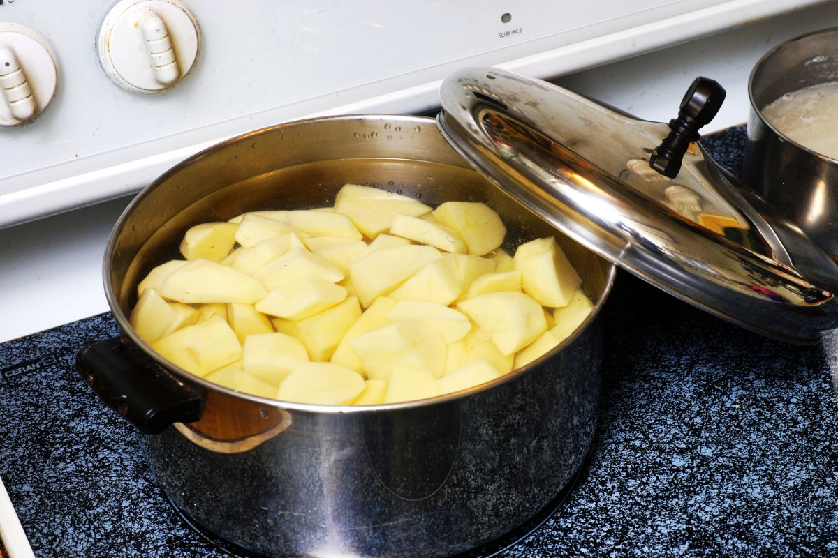 Potatoes in salt Water