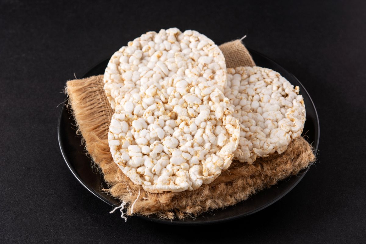 Puffed rice cakes